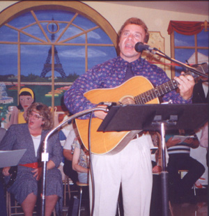 Dan Schutte singing